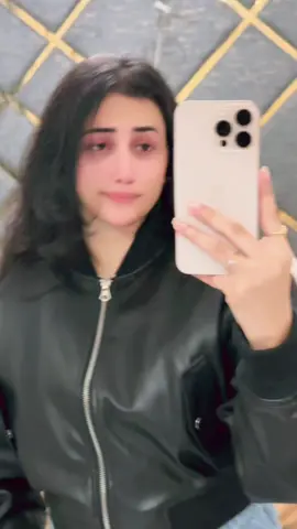 A post by @anujaa_24 on TikTok caption: 4 bande ☠️ #foryou #trending #viral 