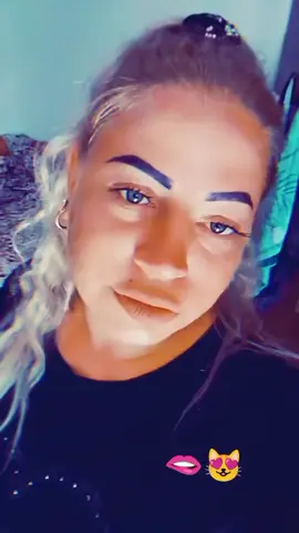 A post by @anisoaraone on TikTok caption: #🇲🇩❤️‍🔥🔥😻🔥🇮🇹 