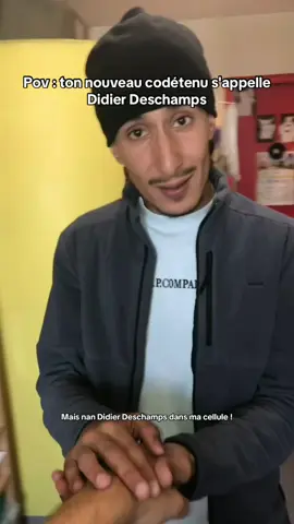 A post by @yns.bichoute on TikTok caption: Champion du monde en cellule. #humour #ynsbichoute #pourtoi #fyp #pourtoii 