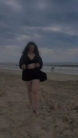 A post by @svetabrantly16 on TikTok caption: #fyp #pentrutine #viral_video #❤️❤️viralll #viralvideos #viralvideos 
