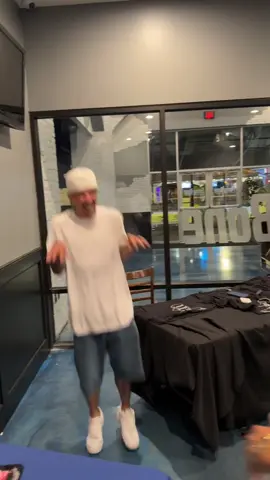 A post by @seanfogelson513 on TikTok caption: I finally got to meet my boy @Juss_inTimeHD🦎⏰ he pulled up to my show in Orlando to support and he dropped some knowledge on ya boy. Appreciate you brotha