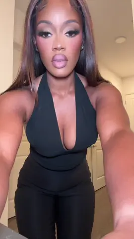 A post by @fitnfineewithpenelope on TikTok caption: Send help @ZARA 