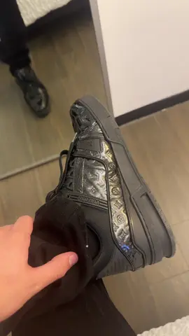 A post by @alan.arrieeta on TikTok caption: los total black