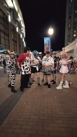 A post by @rufflebutt on TikTok caption: CTCON HEARD!!! #ctcon #cowfit #cosplay I will tag when I can