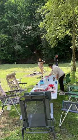 A post by @adrianaciriblan95 on TikTok caption: Merităm și noi relaxarea asta @zDr Cristian 😇 