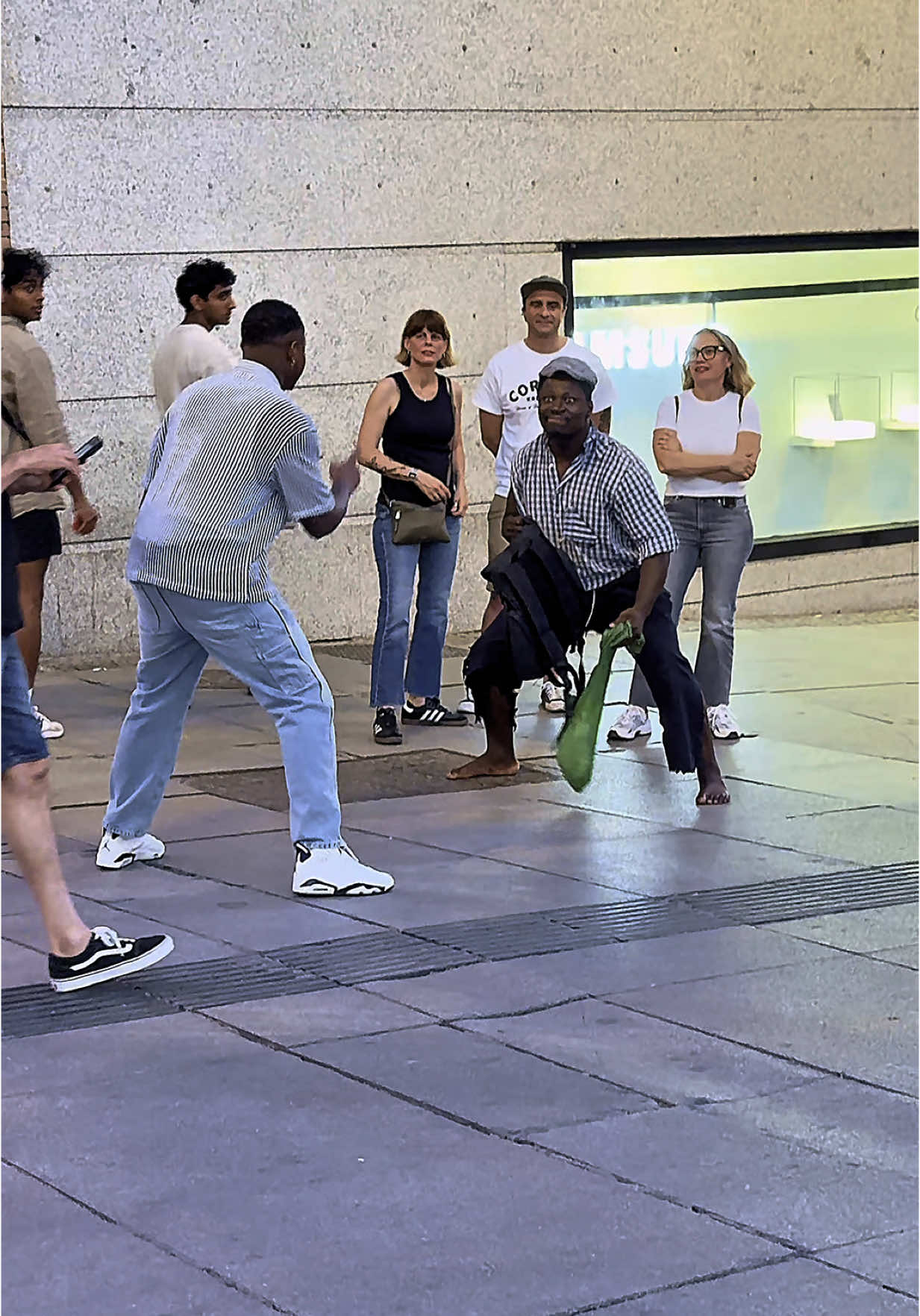 A post by @napiofficial27 on TikTok caption: #napi #humor #comedy #risa #prank #parati #fyp #funny #funnyvideos #madman #napisprank #loco #laugh #iwantproblemsalways #madrid #spain #europe #africa #asia #australia #america #world #trending