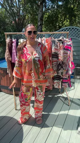 A post by @rheasboutiquex on TikTok caption: NEWNESS 🧡🧡🧡🧡🧡 #fyppppppppppppppppppppppp #fashioninspo #tiktokmademebuyit #boutique #clothingbrand #goviral #fashionblogger #fashion #summertime #2025 #shortsets 