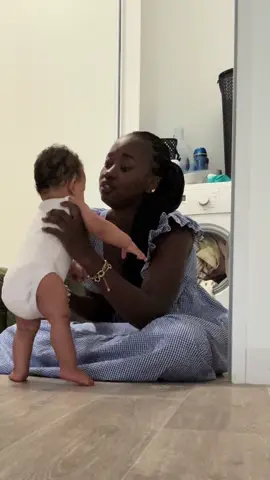 A post by @amiinatoxx on TikTok caption: Je suis triste !!
