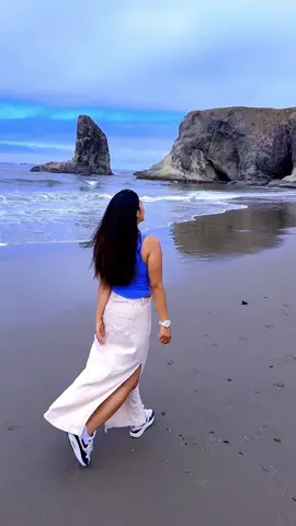 A post by @ on TikTok caption: #oregon #pacificbeach 