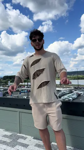 A post by @rosaantoni on TikTok caption: Mesaj în privat pentru comenzi! #fyp #antonirosa 