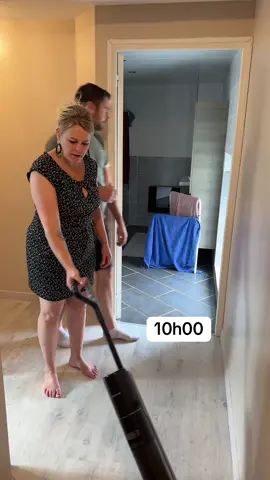 A post by @jeremlaura_ on TikTok caption: Qui a le même que moi ??🤣🤣