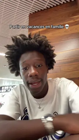 A post by @tsukuytb on TikTok caption: La chose la plus stressante sah c’est quoi votre pire voyage ? 😭 
