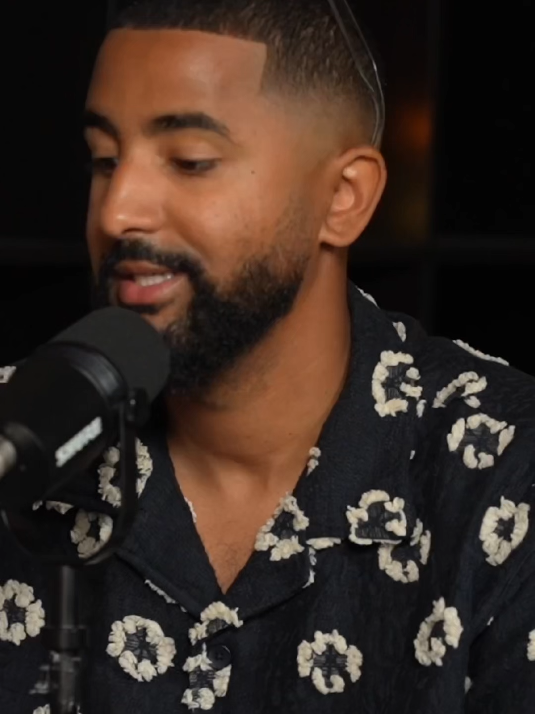 A post by @jamesetshona on TikTok caption: La blague de trop !