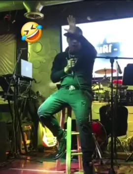A post by @limayblanco on TikTok caption: Que gran cuento de Limay Blanco #limayblanco 