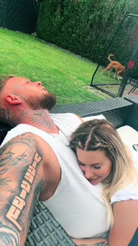 A post by @liiikeez on TikTok caption: KLEINER FAMILY VLOG ♥️ #trend #viral #love 