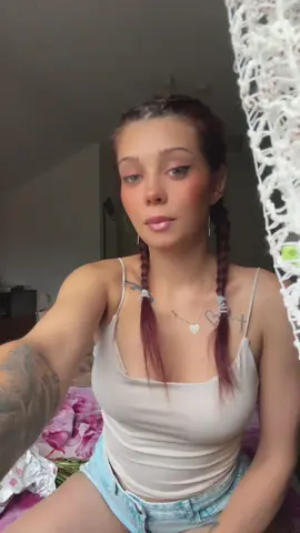 A post by @iuliaiuliana161 on TikTok