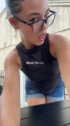 A post by @aleahtarjick on TikTok caption: 💋