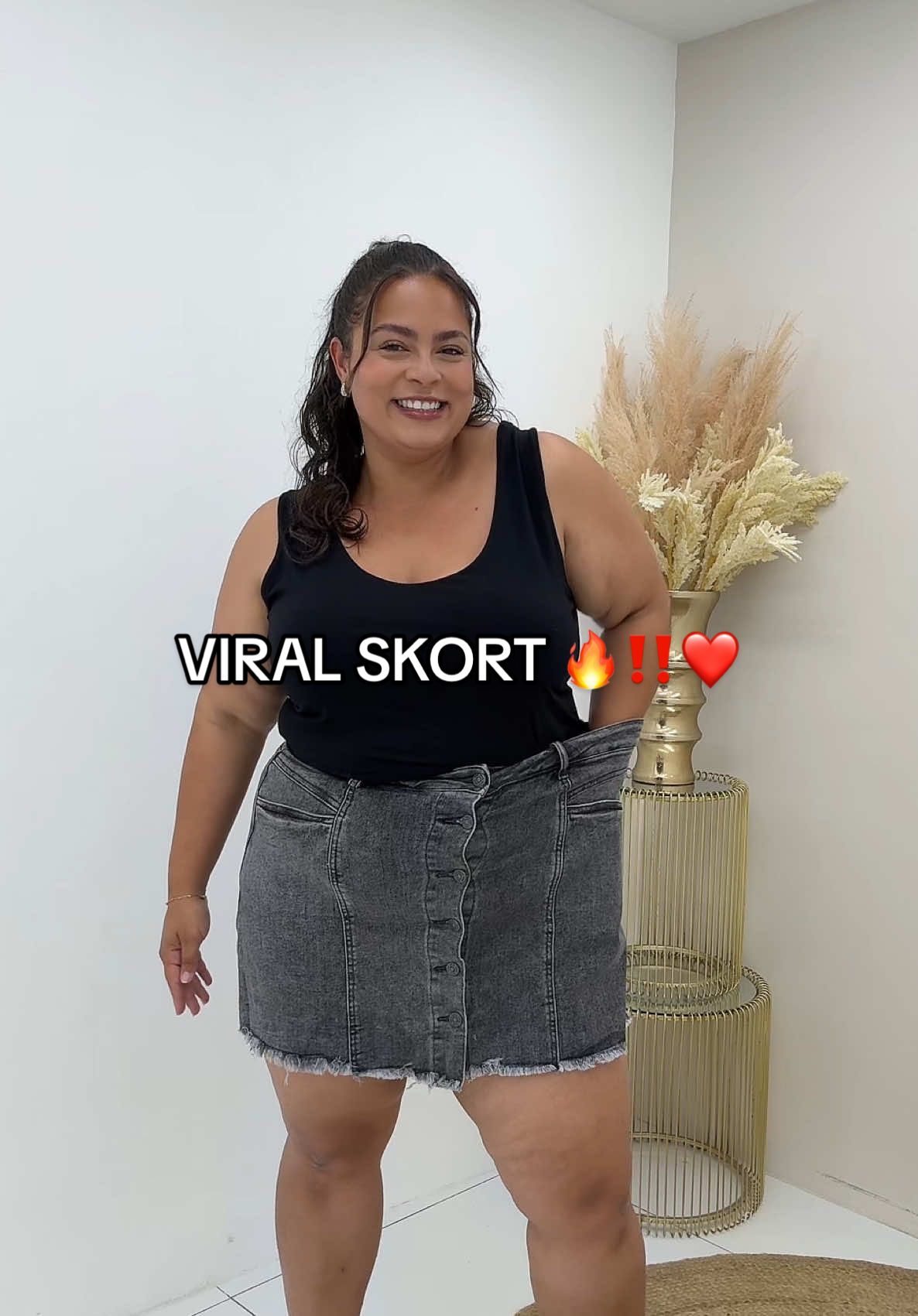 A post by @virgoboutiques on TikTok caption: Replying to @lou94 our viral skort is ticking all of the boxes !! 🔥 #customerreply #replytocomments #replyingtocomments #viralskort #skort #skorts #plussizefashion #midsizefashion #sizeinclusive #boutiqueshopping #boutiqueclothing 