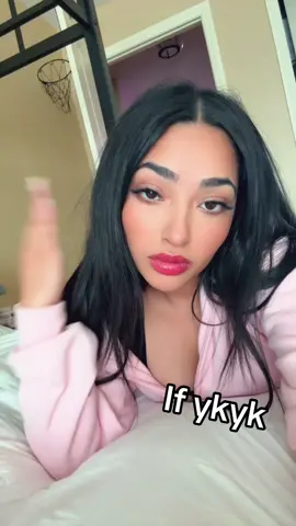 A post by @karizmariveraa on TikTok