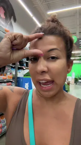 A post by @yolyredrum on TikTok caption: Venezolanas tap in #latinastiktok