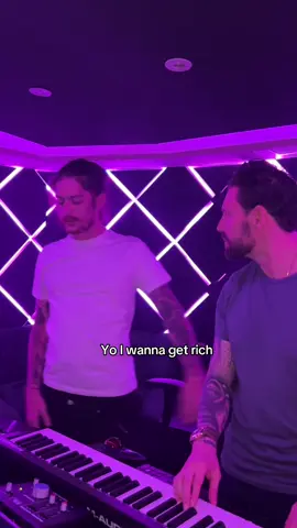 A post by @97honestav on TikTok caption: cooking this one up haha