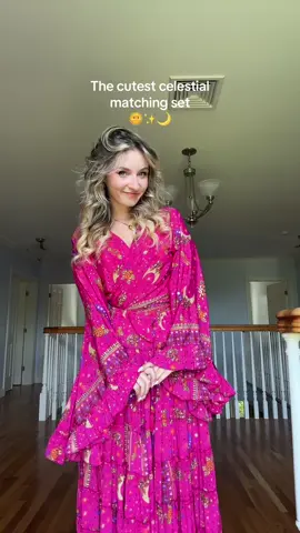 A post by @jesstheflower on TikTok caption: Fairy princess look✨ #celestial #whimsicaloutfit #outfitinspo #summeroutfits 