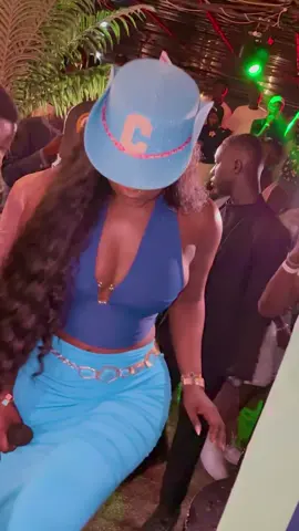 A post by @miaguisse on TikTok caption: Ngor timisse c’etait chaud 🤣🤣🤣 #miaguisse #show  #unique  #choix 