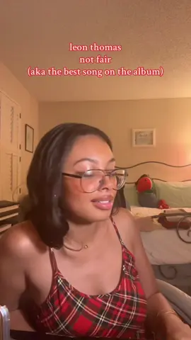 A post by @bbnikkii on TikTok caption: I said what I said😌 #leonthomas #mutt #notfait #cover #concert #hottake #fyp #foryou #singer #song #singing #tiktoklive #livehighlights 
