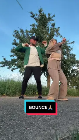 A post by @selina_hrrm on TikTok caption: NEW BORN BOUNCE 🧸🙏🏼 #trend #fyp 
