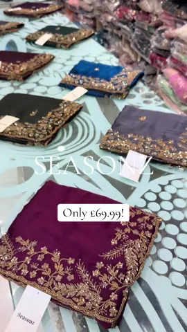 A post by @seasonz_sarees on TikTok caption: #fyp #weddingszn #brownwedding #desitiktok #seasonzbirmingham #pakistanigirl #seasonz_sarees #browntiktok #seasonz #desitiktok #browngirl #desiwedding #browntiktok #seasonz #trending 