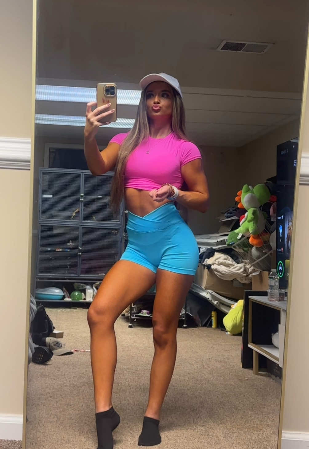 A post by @fitness_freak12 on TikTok caption: My new fav workout top HELLO #fyp #foryou #OOTD #FitTok 