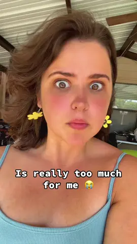 A post by @thesarbear on TikTok caption: My first school had only chalkboards and the sounds on them gave me panic attacks 🥲 #phobia #unusual #interesting 