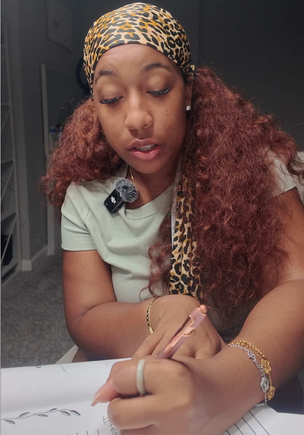 A post by @dyamondniicole on TikTok caption: Happy Sunday @TheDyamondNicoleBrand 💕  #realisticmomlife #dyamondnicole #biblestudy #christiantiktok 