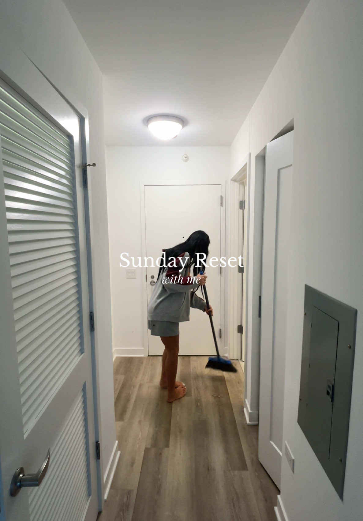 A post by @sig on TikTok caption: Sunday reset in real time 🧼🛀🫧  In all honesty - I’ve been dealing with a lot of person matters that have consumed my time & emotions this last week. I will speak on it soon but for now please be patient with me as I push out content & get to the things I need to get to. I love you all & your support means the world to me at all times 🥹🥹🥹❤️‍🩹  Have a wonderful week you cuties !!!  #morningroutine #sundayreset #Vlog 