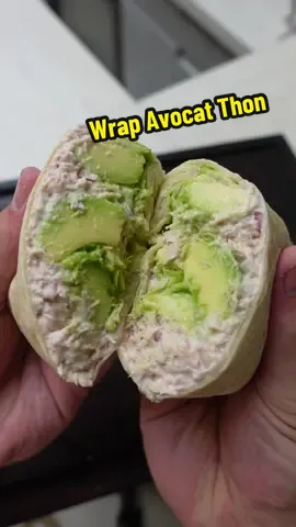 A post by @seizemay on TikTok caption: Wrap Avocat Thon frais pour l’été ! 🤤🌯 #wrap #avocat #thon #recettewrap