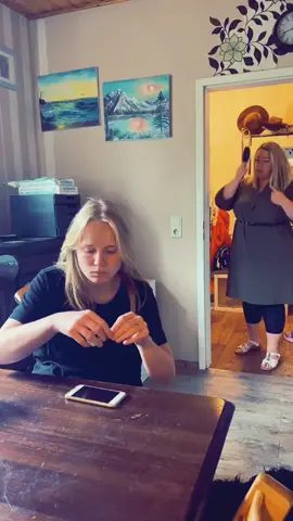A post by @karina2you on TikTok caption: Bist du auch so großzügig #probierenmitkarina #maskiergang #probiersen 