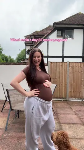 A post by @emmastephensonn on TikTok caption: My heartburn is actually waking me up through the night, it’s like breathing fire 😫❤️‍🔥 
