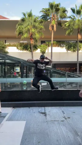 A post by @uzielgonzalezz on TikTok caption: Mueveloooooo🚀 @arlette♡ @ElPepinjr #fyp #uzielgonzalez #viral #bailando #foryoupage #cali #banda #mexico #bailes #paratí #baila #muevelo 