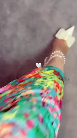 A post by @assu.yasmina.assu on TikTok caption: 🤍