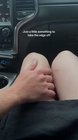 A post by @mariannasreads on TikTok caption: 11/10 recommend.  #BookTok #couple #boyfriend 