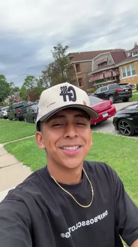 A post by @santyg678 on TikTok caption: Una baby para bailar este dancehall #😂 #santyg #ryancastro 