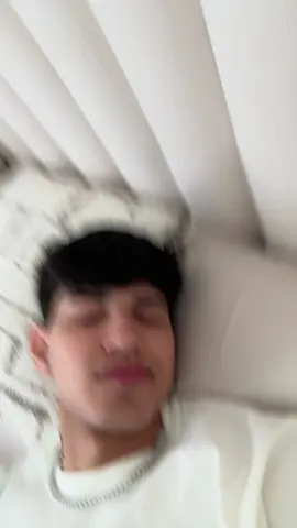 A post by @_jg.castillo on TikTok caption: Parezco teporcho ya #fyp #parati #tiktok 