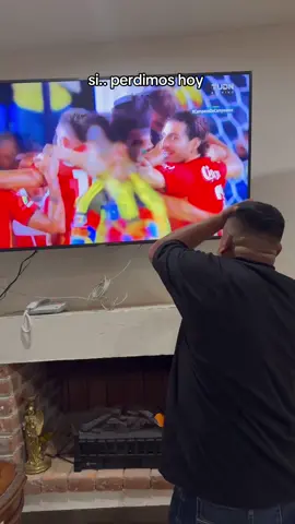 A post by @thesalguerofam on TikTok caption: seguimos siendo REY 🏆 #clubamerica #fyp #papaehija 