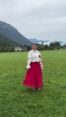 A post by @noureenafrosepiya22 on TikTok caption: Switzerland 🇨🇭 