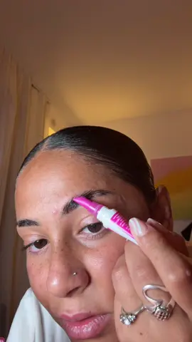A post by @sanamdouii on TikTok caption: J’essaye de fixer mes sourcils avec @NYX COSMETICS FRANCE 