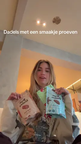 A post by @roxydekker on TikTok caption: Lekker snackkiee