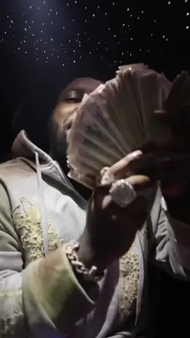 A post by @bossmandlow on TikTok caption: I’m Tellin Ya This How I’m Living ⛹🏾‍♂️〽️ Tape Ready ‼️‼️‼️ You Want It 🤔 #bossmandlow #floridafyp #floridarapper 