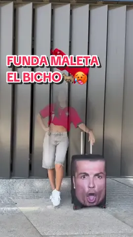 A post by @lucii_lba on TikTok caption: IT’s OUT! Funda de MALETA d BICHO en ByLucii.com (link en mi bio) 🐐❤️‍🔥 Unidades muy limitadas🥵