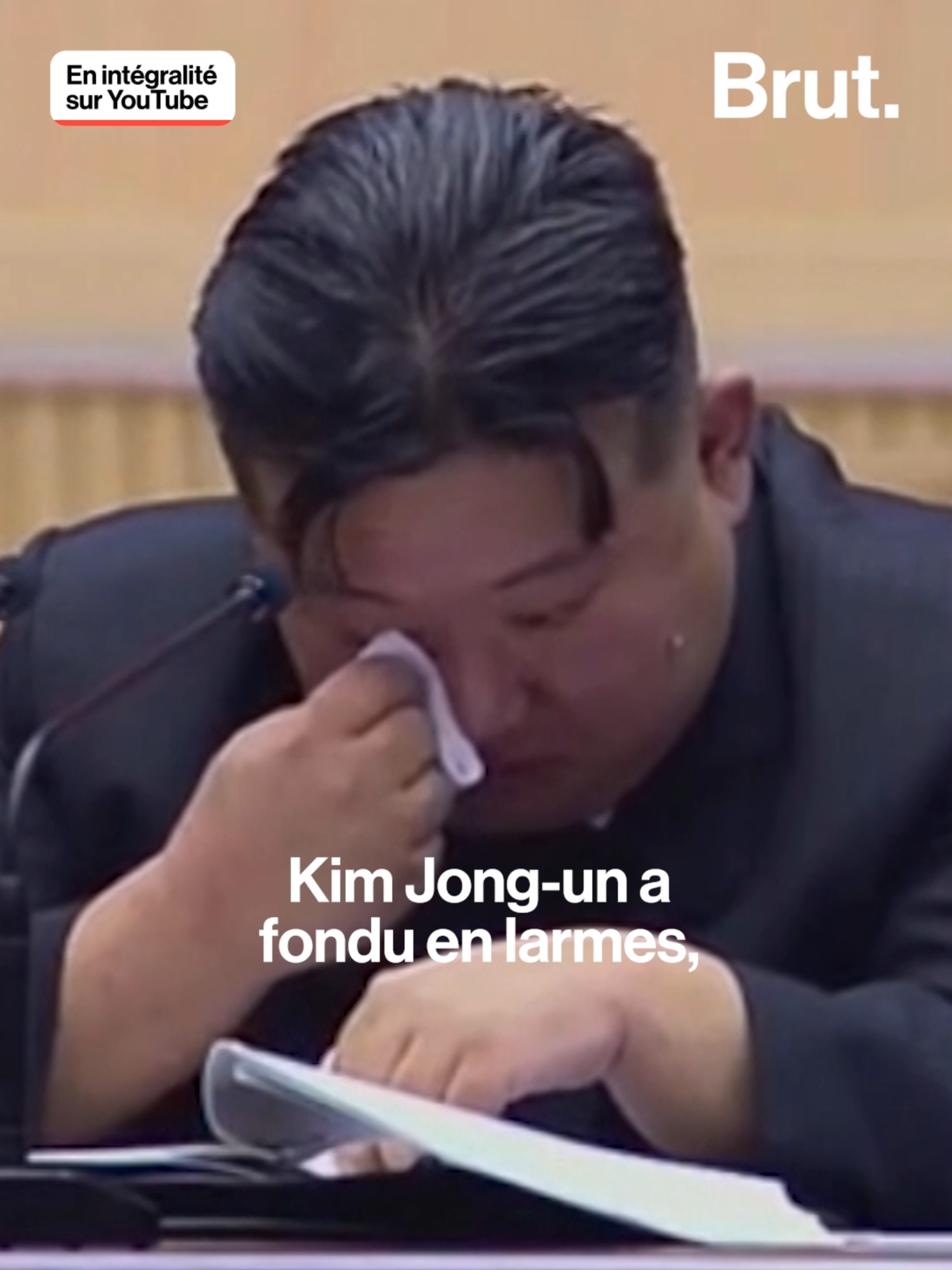 A post by @brutofficiel on TikTok caption: Le rôle des femmes dans la société nord-coréenne… Dans La grande histoire, Hugo Baiardi vous parle de la fille et de la sœur du leader nord-coréen Kim Jong-un, aujourd’hui pressenties comme ses successeurs les plus probables.⁣ "Corée du Nord : Les femmes de pouvoir" à voir sur notre chaîne YouTube (🔗 lien en bio)