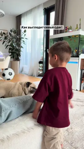 A post by @anyaischuk on TikTok caption: Тео 1 год, Тим 3 года, Аня 25, Дима 26, живем🤣